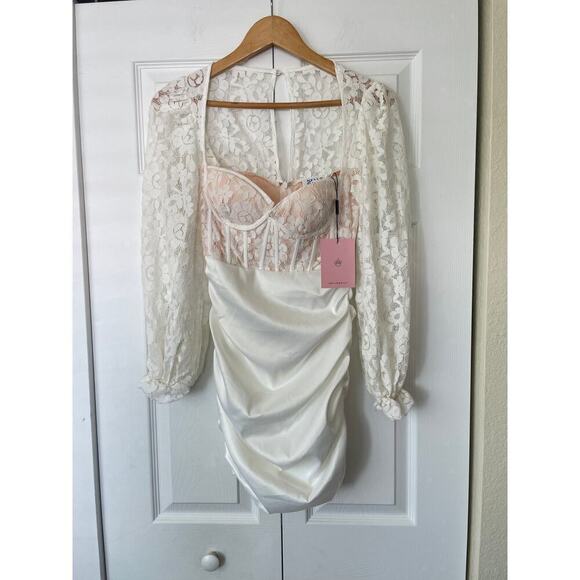 NWT Hello Molly Cream Lace Wild After Party Mini Dress Satin Skirt • Size 4 ⬇️ - Picture 2 of 3